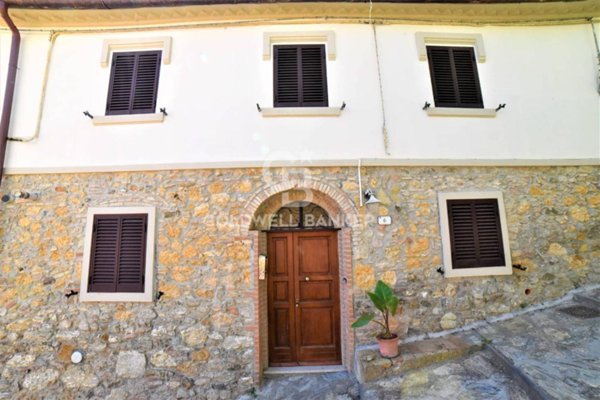 casa indipendente a Rosignano Marittimo in zona Castelnuovo della Misericordia