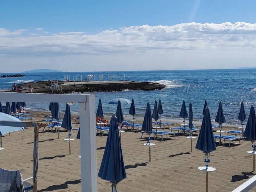 appartamento in vendita a Rosignano Marittimo in zona Rosignano Solvay