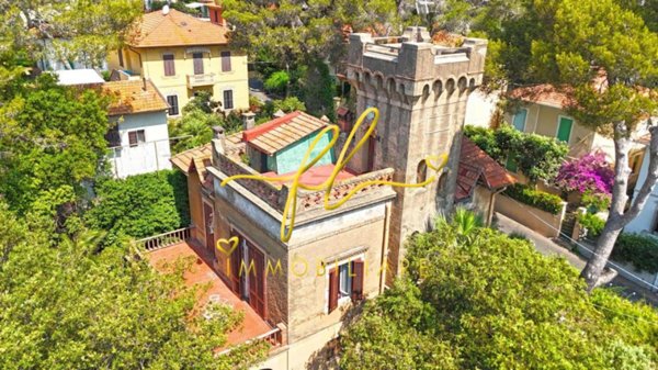 casa indipendente in vendita a Rosignano Marittimo in zona Castiglioncello