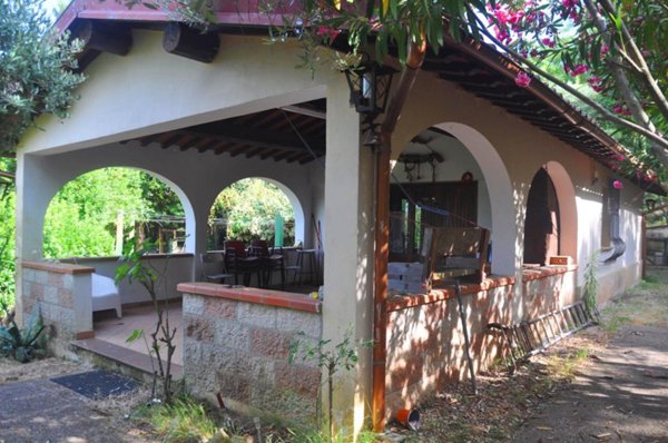 negozio in vendita a Rosignano Marittimo in zona Nibbiaia