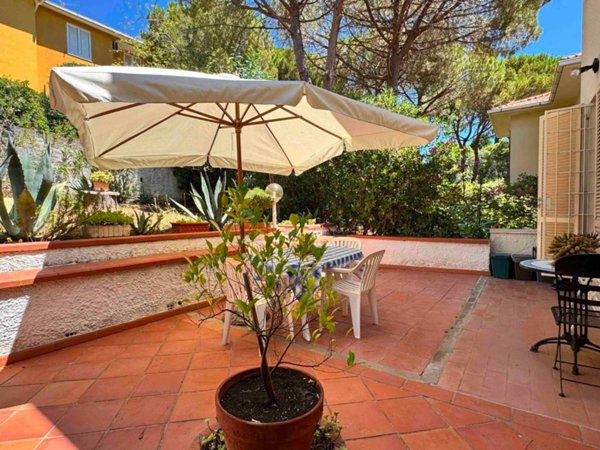 appartamento in vendita a Rosignano Marittimo in zona Castiglioncello