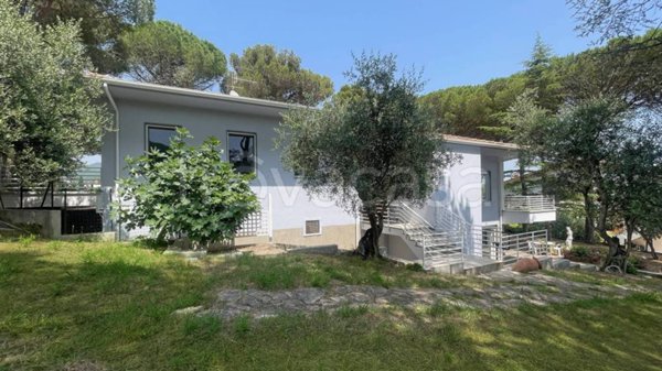 casa indipendente in vendita a Rosignano Marittimo in zona Castiglioncello