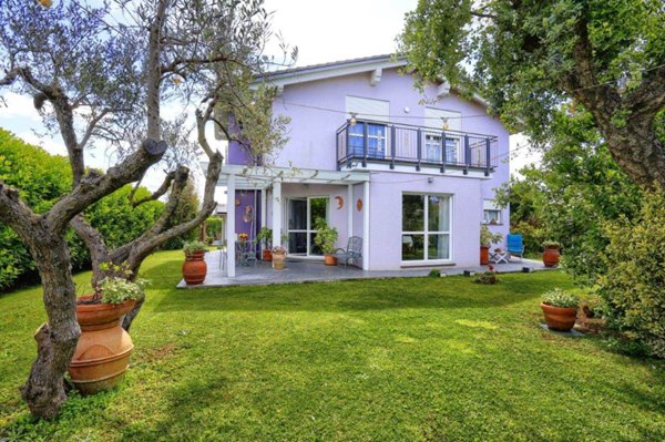 casa indipendente in vendita a Rosignano Marittimo