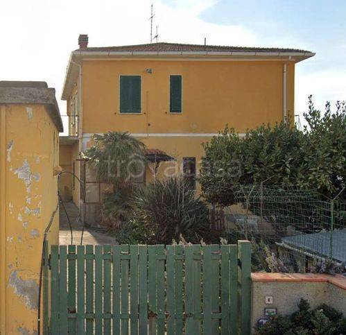 appartamento in vendita a Rosignano Marittimo in zona Rosignano Solvay