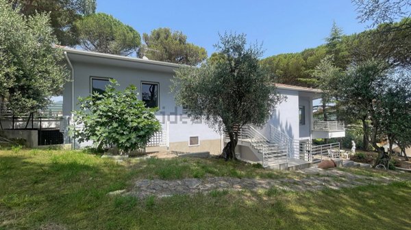 casa indipendente in vendita a Rosignano Marittimo in zona Castiglioncello