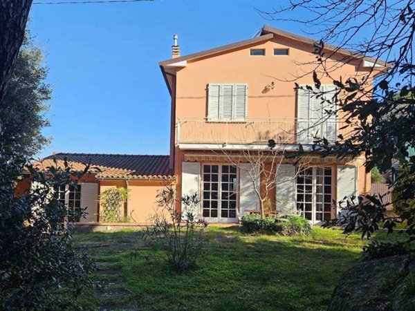 casa indipendente in vendita a Rosignano Marittimo in zona Nibbiaia