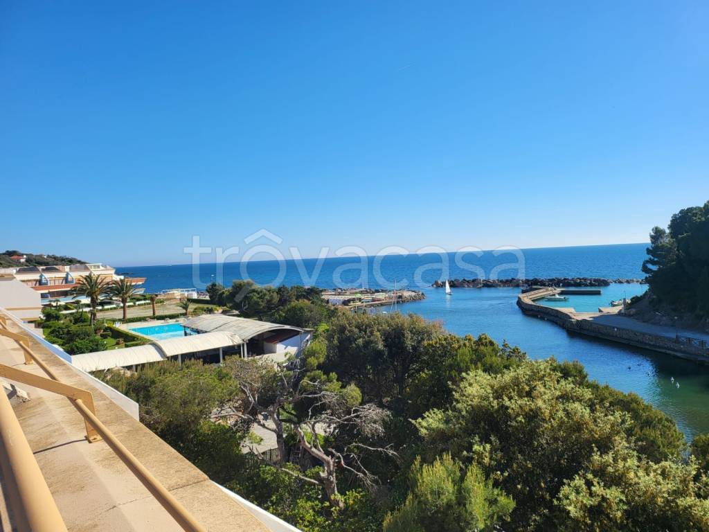 appartamento in vendita a Rosignano Marittimo in zona Castiglioncello