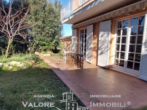 casa indipendente in vendita a Rosignano Marittimo in zona Nibbiaia