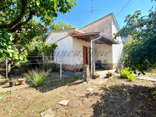 casa indipendente in vendita a Rosignano Marittimo in zona Rosignano Solvay