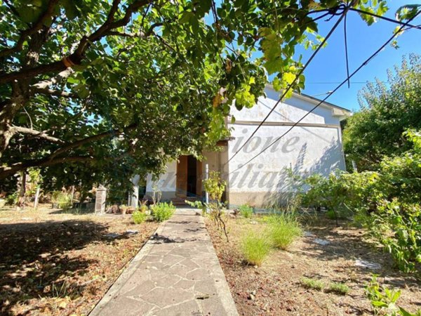 casa indipendente in vendita a Rosignano Marittimo in zona Rosignano Solvay