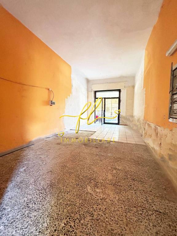 negozio in vendita a Rosignano Marittimo in zona Rosignano Solvay