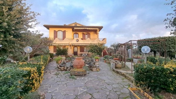 casa indipendente in vendita a Rosignano Marittimo in zona Vada