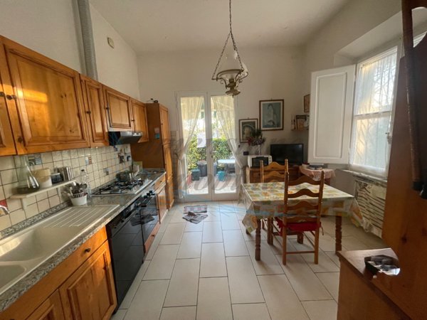 casa indipendente in vendita a Rosignano Marittimo in zona Vada