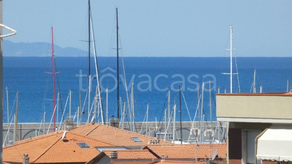 appartamento in vendita a Rosignano Marittimo in zona Rosignano Solvay
