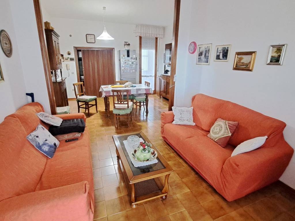 appartamento in vendita a Rosignano Marittimo in zona Rosignano Solvay