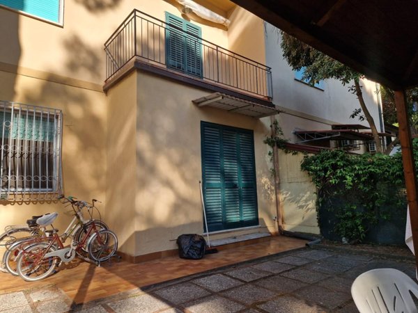casa indipendente in vendita a Rosignano Marittimo in zona Vada