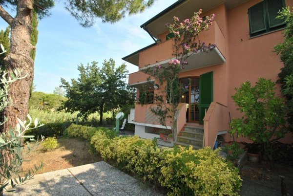 casa indipendente in vendita a Rosignano Marittimo in zona Castiglioncello