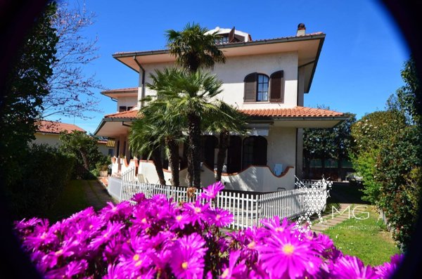 casa indipendente in vendita a Rosignano Marittimo in zona Rosignano Solvay