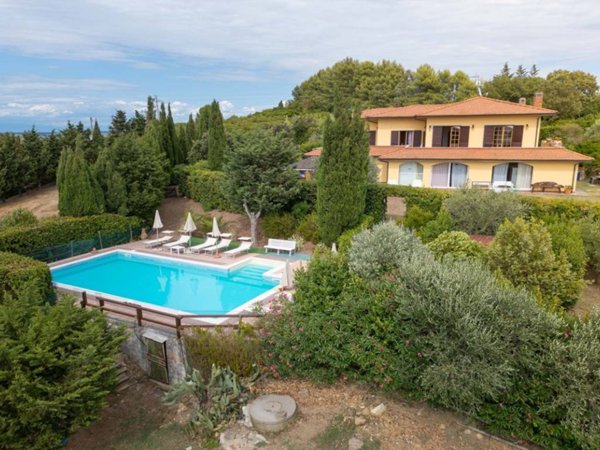 casa indipendente in vendita a Rosignano Marittimo in zona Gabbro