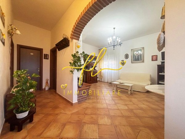 casa indipendente in vendita a Rosignano Marittimo in zona Vada