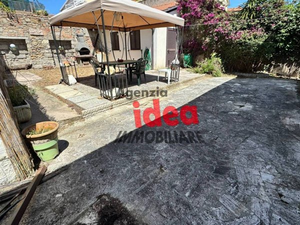 casa indipendente in vendita a Rosignano Marittimo in zona Castiglioncello