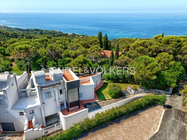 villa in vendita a Rosignano Marittimo in zona Castiglioncello