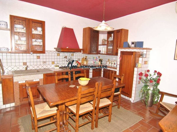 intera palazzina in vendita a Rosignano Marittimo in zona Gabbro
