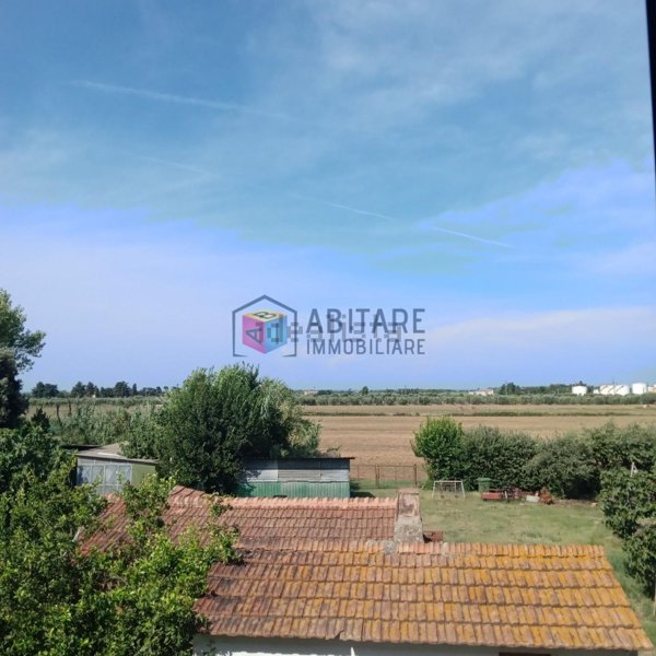 appartamento in vendita a Rosignano Marittimo in zona Vada