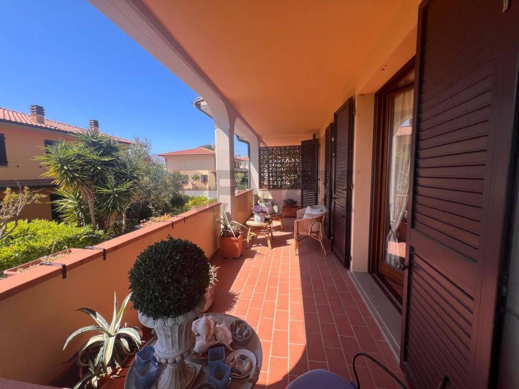 casa indipendente in vendita a Rosignano Marittimo in zona Castiglioncello