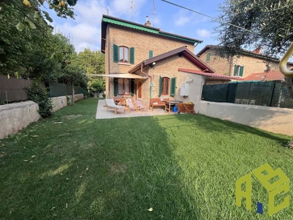 casa indipendente in vendita a Rosignano Marittimo in zona Rosignano Solvay