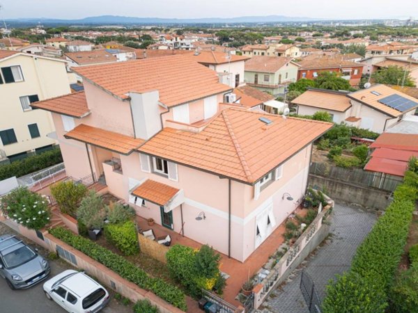 appartamento in vendita a Rosignano Marittimo in zona Rosignano Solvay