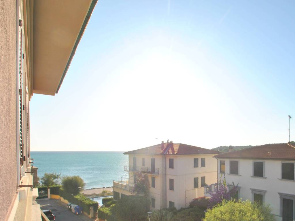 appartamento in vendita a Rosignano Marittimo in zona Castiglioncello