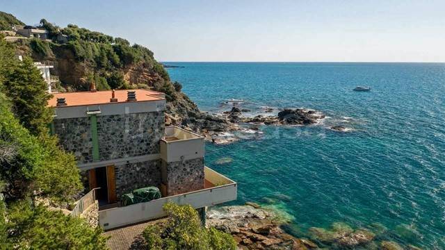 casa indipendente in vendita a Rosignano Marittimo in zona Castiglioncello