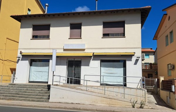 locale commerciale in vendita a Rosignano Marittimo in zona Rosignano Solvay