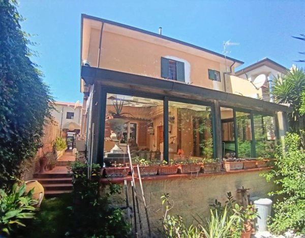 appartamento in vendita a Rosignano Marittimo in zona Vada