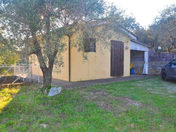 casa indipendente in vendita a Rosignano Marittimo