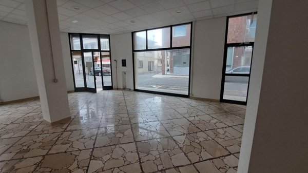 locale commerciale in vendita a Rosignano Marittimo in zona Rosignano Solvay