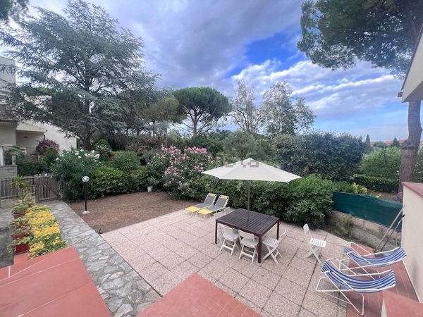 appartamento in vendita a Rosignano Marittimo in zona Castiglioncello