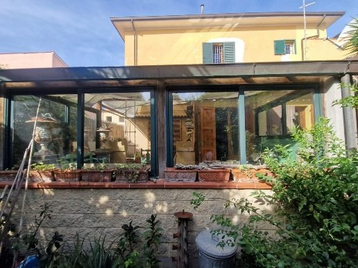 casa indipendente in vendita a Rosignano Marittimo in zona Vada