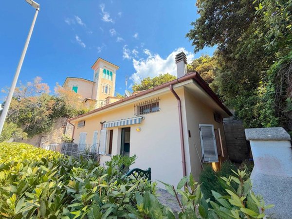 casa indipendente in vendita a Rosignano Marittimo in zona Castiglioncello