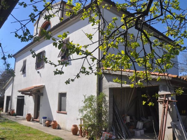 casa indipendente in vendita a Rosignano Marittimo in zona Vada