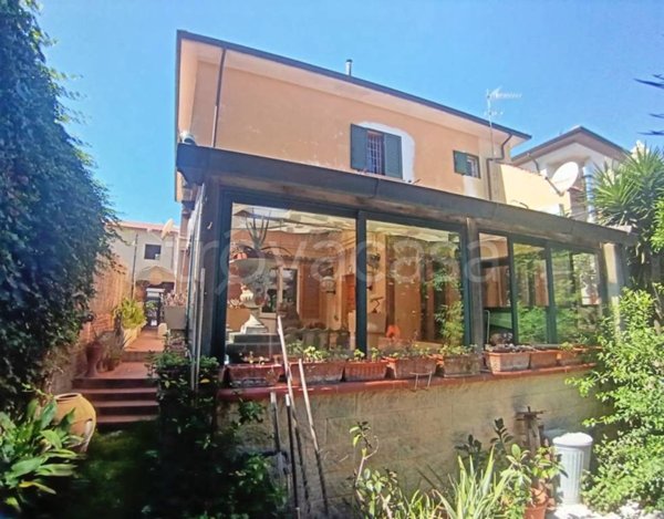 appartamento in vendita a Rosignano Marittimo in zona Vada