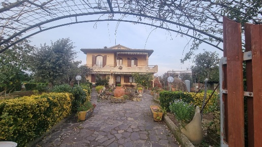 casa indipendente in vendita a Rosignano Marittimo in zona Vada