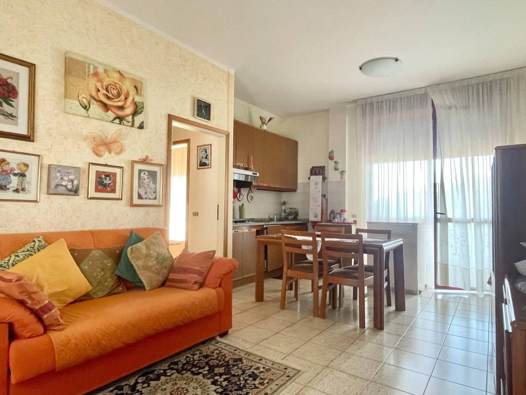 appartamento in vendita a Rosignano Marittimo in zona Vada