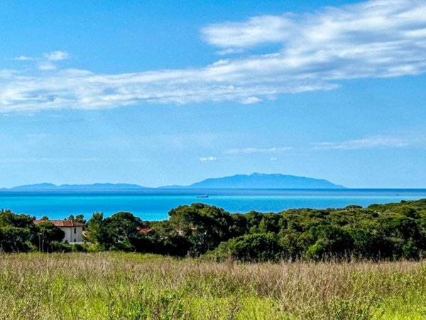 terreno edificabile in vendita a Rosignano Marittimo in zona Castiglioncello