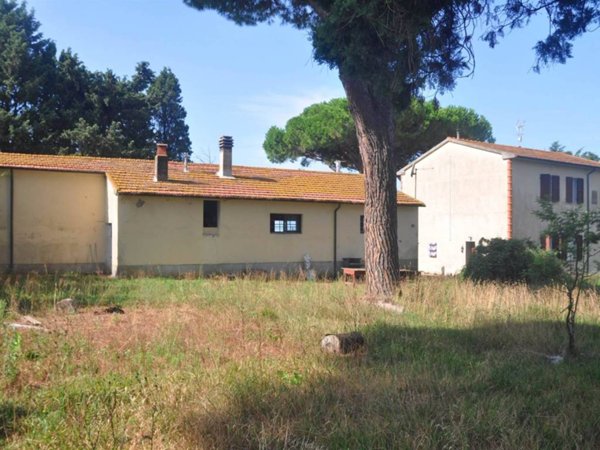 casa indipendente in vendita a Rosignano Marittimo in zona Vada