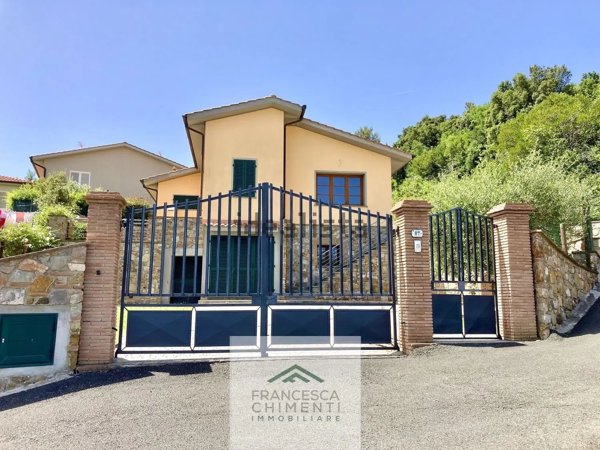 casa indipendente in vendita a Rosignano Marittimo in zona Nibbiaia
