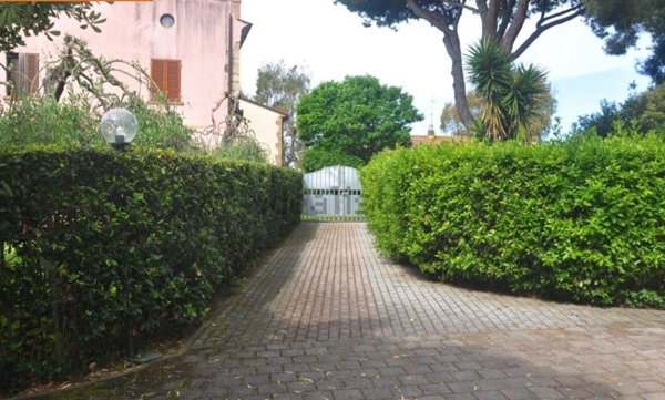 appartamento in vendita a Rosignano Marittimo in zona Vada