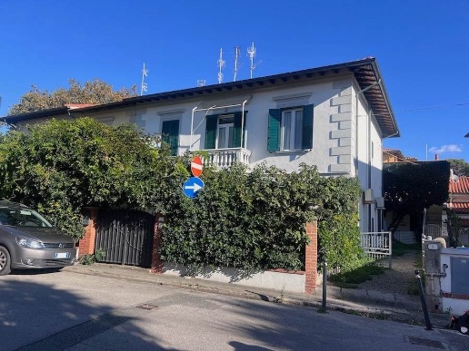 appartamento in vendita a Rosignano Marittimo in zona Castiglioncello