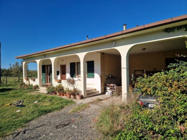 ufficio in vendita a Rosignano Marittimo in zona Vada